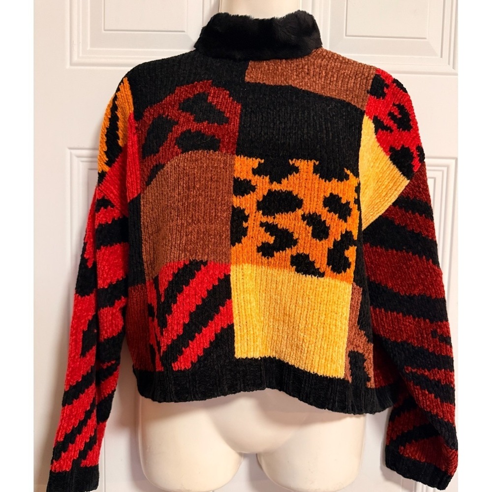 Casa Maglia Pullover Sweater SZ Large Faux Fur Collar Animal Cropped Chic Edgy